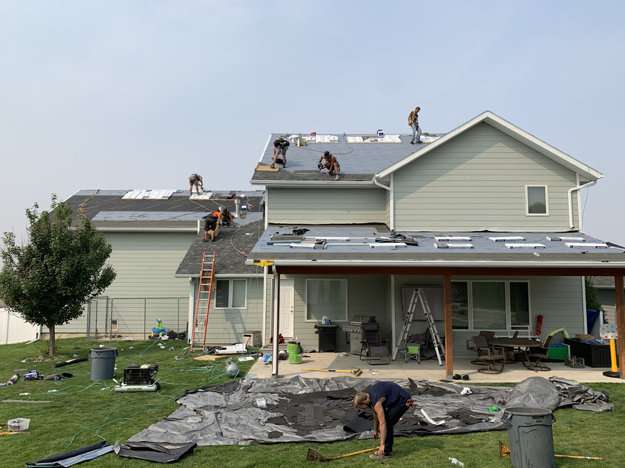 Do Roofers in Great Falls, MT, Need a Professional Roofing License?